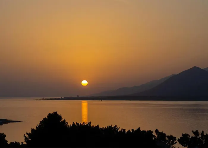 Rawna ロバニスカ